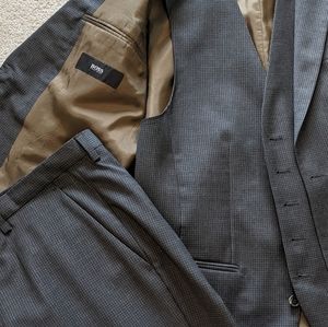 3 piece Hugo Boss Suit 38L